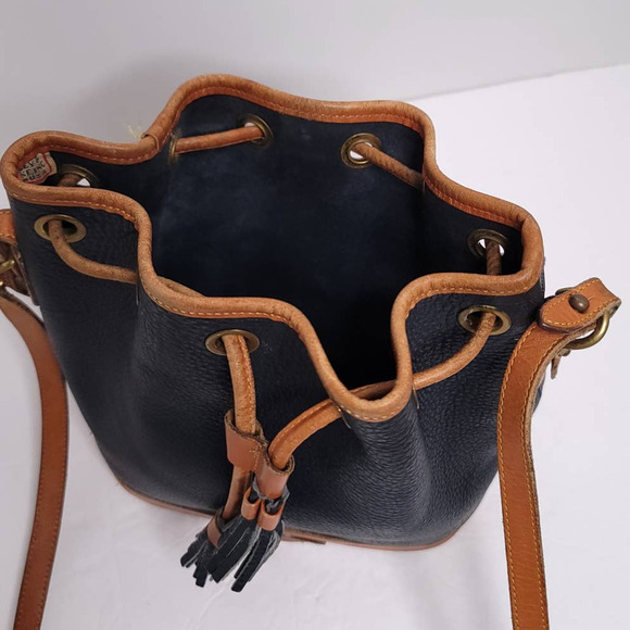 Vintage DOONEY & BOURKE Leather Drawstring Bucket Bag - Picture 5 of 7